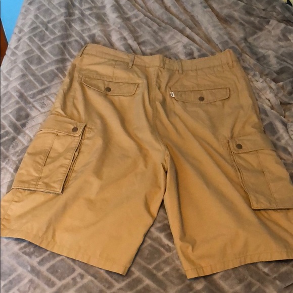 Levi’s cargo shorts - Picture 2 of 8